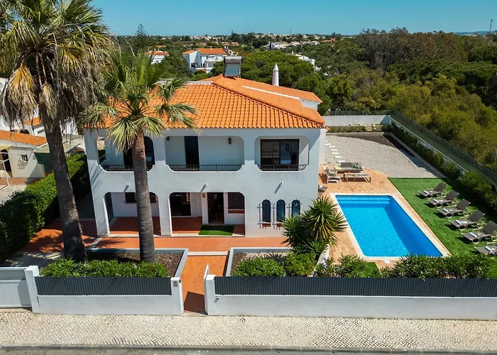 Bellegarde By Algarve Vacation *