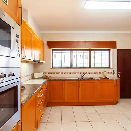 Bellegarde - Com Piscina Aquecivel E Bbq Em Villa